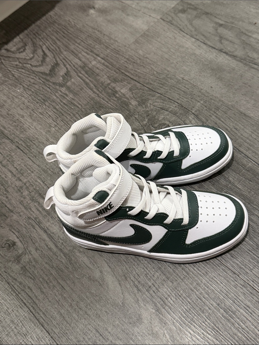 Nike Kids High-Top Sneakers in White and Dark Green